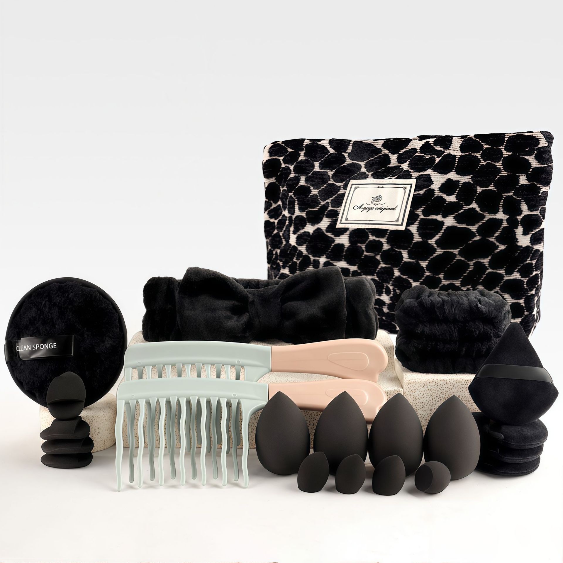 Makeup Brush Set Chic Fragranc - огляд і ціна Travel Accessories Kit Bag