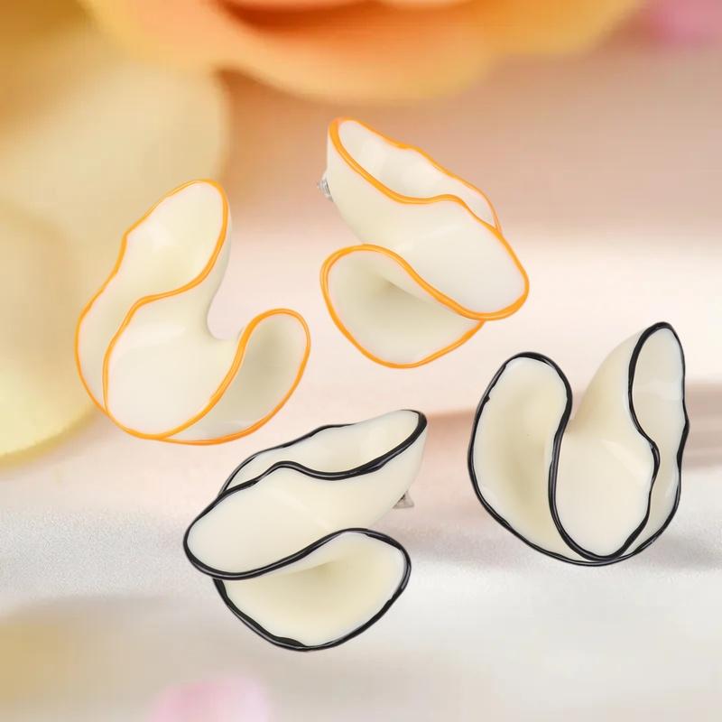 Women's Geometric Conch Stud E - огляд і ціна Travel Accessories For Europe