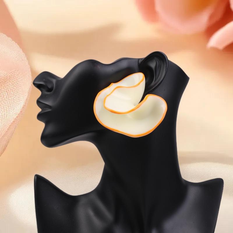 Women's Geometric Conch Stud E - огляд і ціна Travel Accessories For Europe