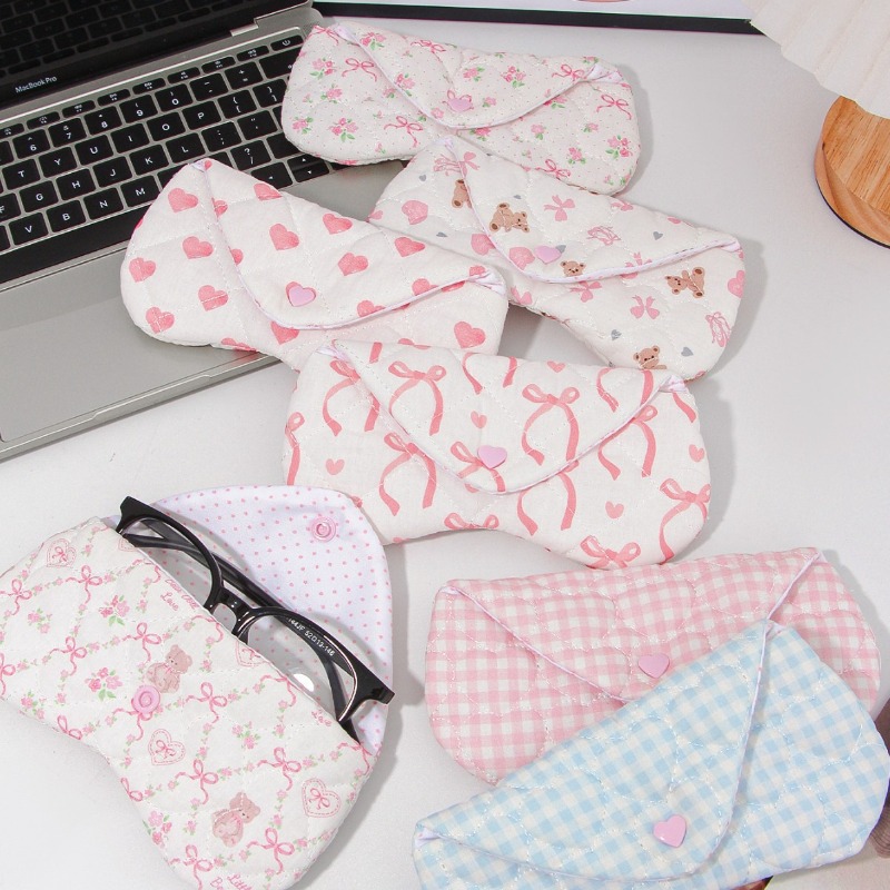 Ins Korean Plaid Fabric Heart  - огляд і ціна Travel Accessories Kmart