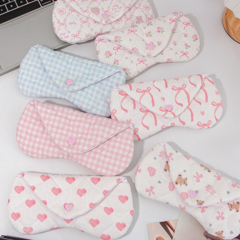 Ins Korean Plaid Fabric Heart  - огляд і ціна Travel Accessories Kmart